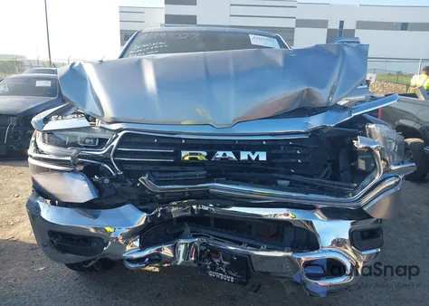 2019 Ram 1500 Longhorn 4X4 5'7 Box z USA, uszkodzony, nr VIN 1C6SRFKT0KN532371